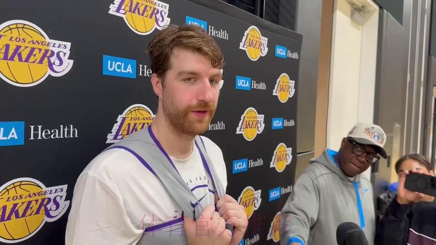 蒂米：感谢湖人教练组今晚信任我并让我打4号位