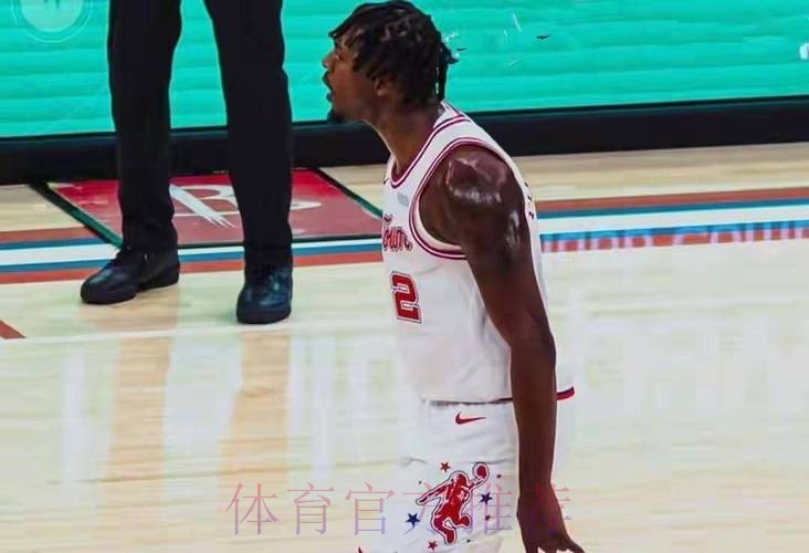 史密斯32分 火箭战胜鹈鹕